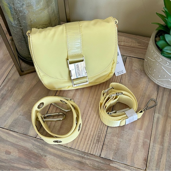 Poppy Lissiman Sabine Satchel in Cream✨ - Picture 2 of 16